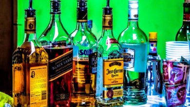 صورة شرب الكحول لا يقضي على فيروس كورونا ولكن يزيد من مخاطر العنف أثناء الحجر المنزلي