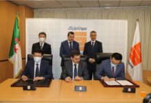 صورة سوناطراك الجزائرية توقع عقدا مع الصين بقيمة 492 مليون يورو لبناء مصنع بتروكيماويات 