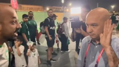 صورة شاهد: صدام بين مشجع سعودي ومراسل إسرائيلي في مونديال قطر