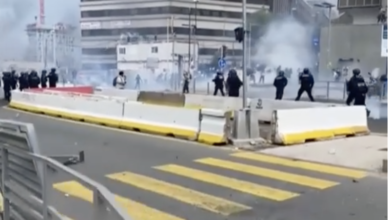 صورة شاهد: فوضى عارمة في فرنسا عقب مقتل قاصر جزائري على يد الشرطة