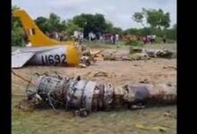 صورة سقوط طائرة تدريب عسكرية في الهند