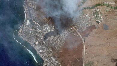 صورة شاهد: قتلى وجرحى وإجلاء الالاف جراء حرائق الغابات في هاواي وبايدن يعتبرها كارثة كبرى