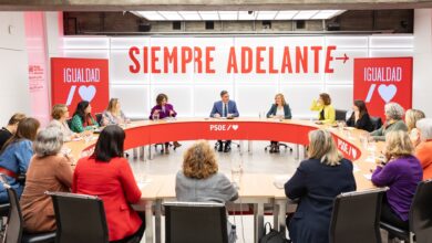 صورة سانشيز يعلن تشكيلة حكومة إسبانيا الجديدة أغلبها من النساء