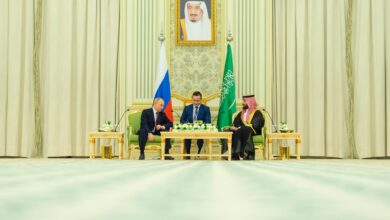 صورة شاهد: ماذا يفعل بوتين في السعودية؟